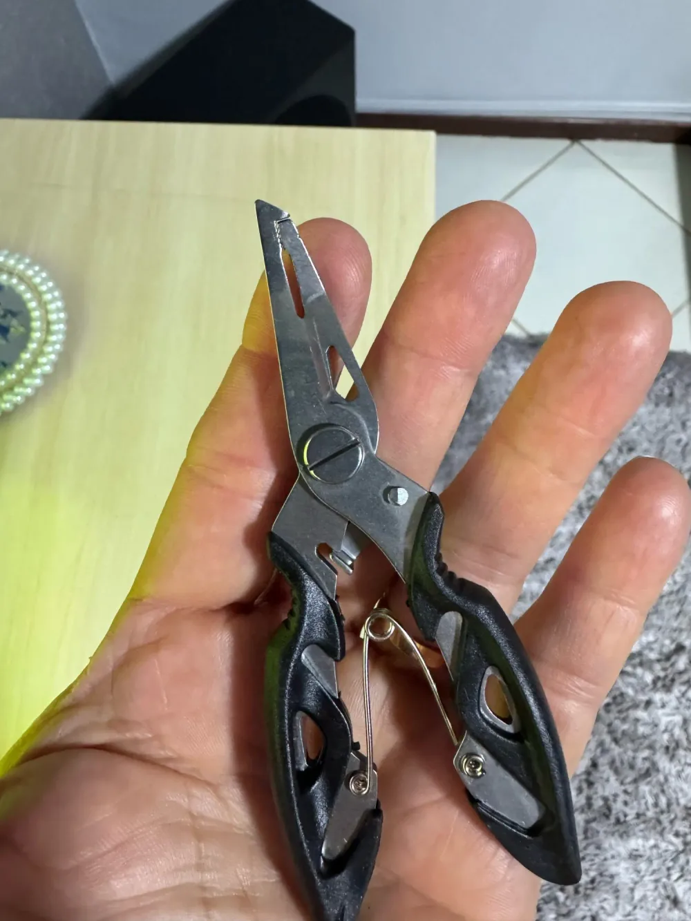 HookGrip photographed by R***a, a verified buyer